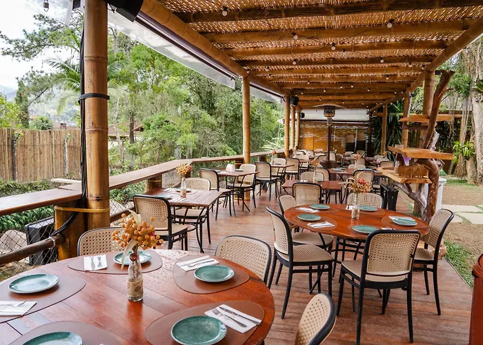 Hotel com pingue-pongue: Gaia Hotelaria