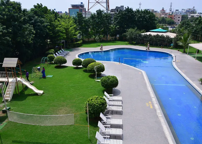 Ping Pong hotel: St Laurn The Spiritual Resort