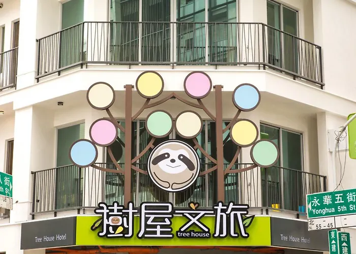 3 star hotels Tree House