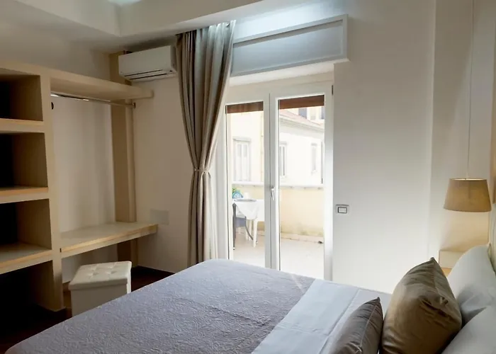 Cheap hotel: 360 Hospitality