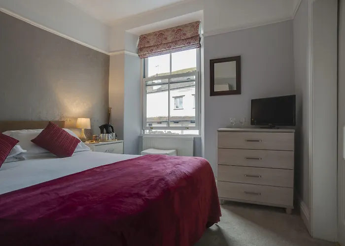 Lyndale Guest House