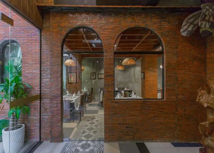 Family Hotel: Botum Palace Hotel