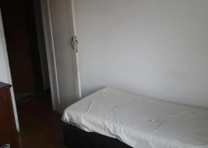 Quarto individual no centro
