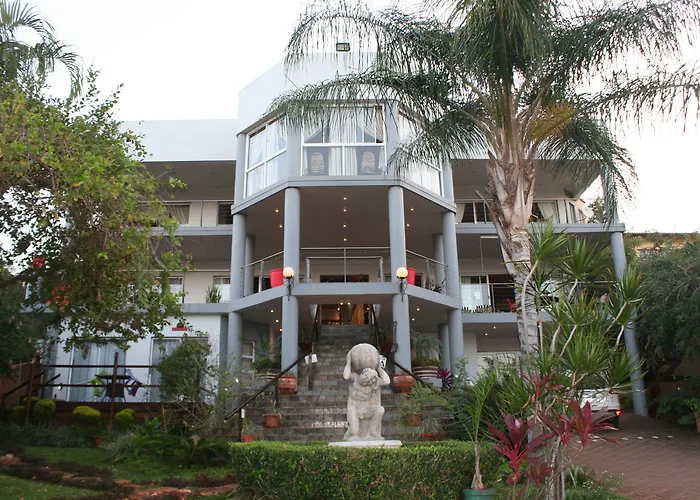 Villa-Candilabra Guesthouse