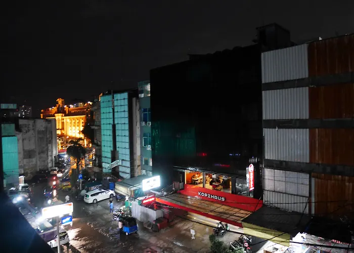 Hotel: Sleepy Raccoon Hostel