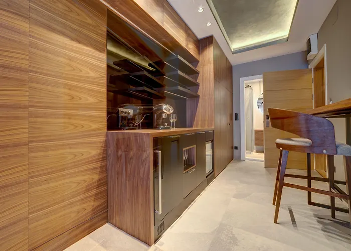 Black Pearl Luxury Suites