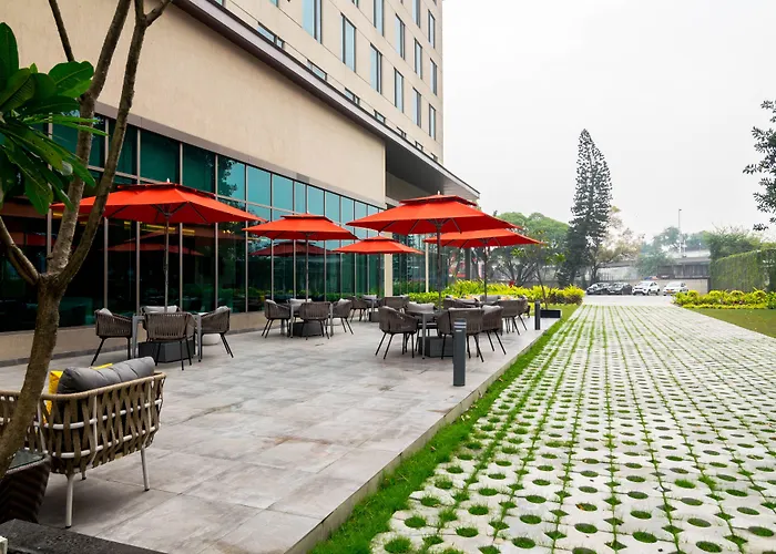 Hotel with Tennis: Holiday Inn Express Kolkata Airport By Ihg