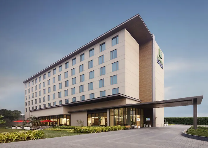 Hotel with Tennis: Holiday Inn Express Kolkata Airport By Ihg