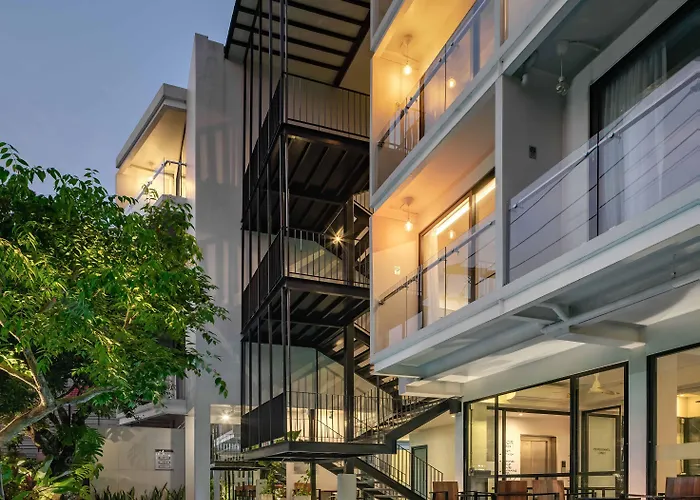 Airport Hotel: Por Thapae Gate