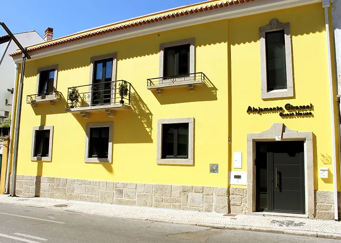 Alojamento Girassol - Guest House - Quarto Com Casa De Banho Privativa