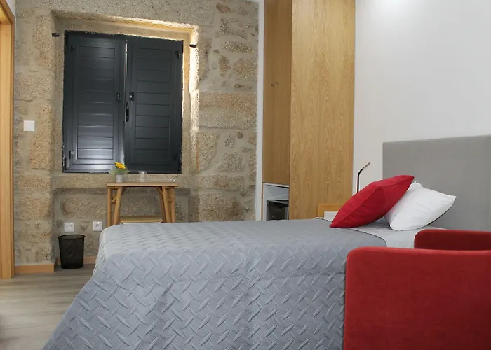 Alojamento Girassol - Guest House - Quarto Com Casa De Banho Privativa
