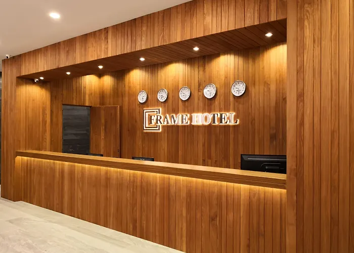 Cheap hotel: Frame Hotel