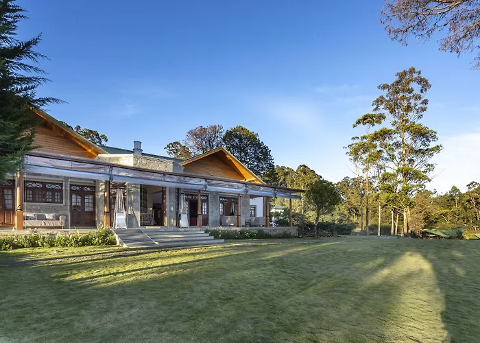 Hotel with view: W15 Lake Gregory