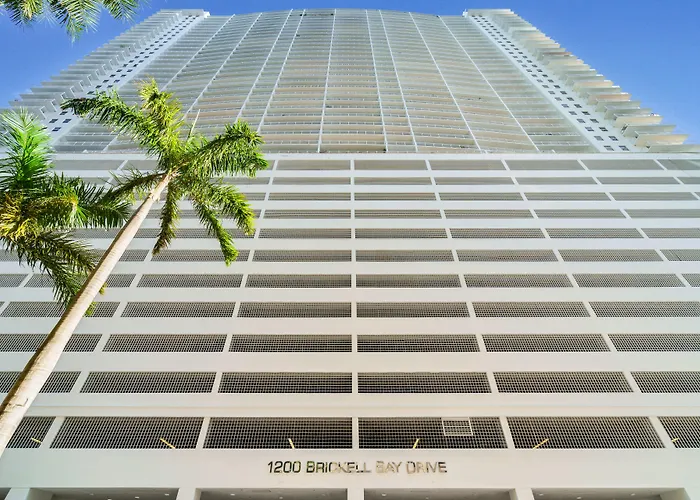 Hotels With Four Stars Club At Brickell Bay Luxury Suites