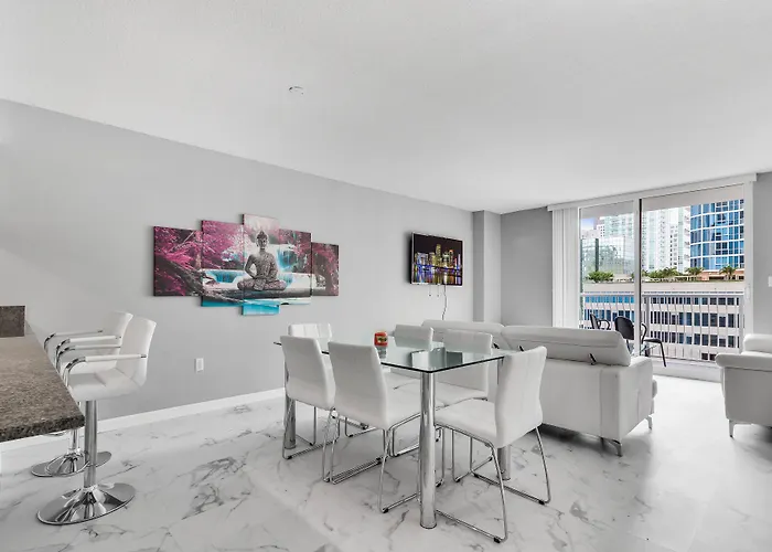 Hotels With Four Stars Club At Brickell Bay Luxury Suites