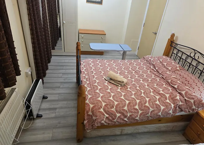 Colchester, Wifi, Free Parking 1