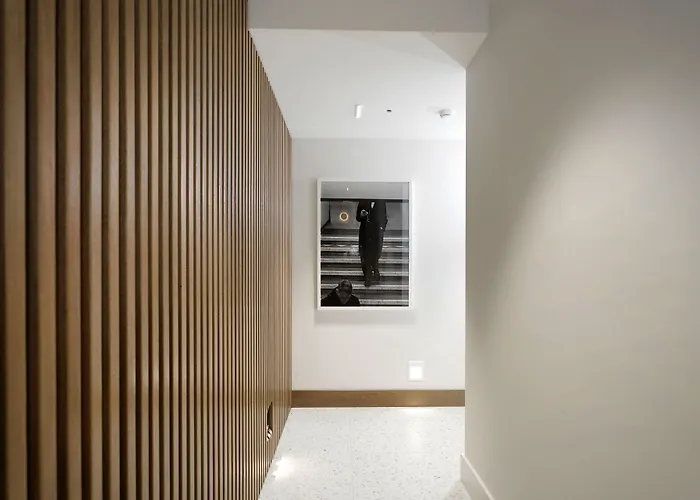 Dominic Smart & Luxury Suites - Edition