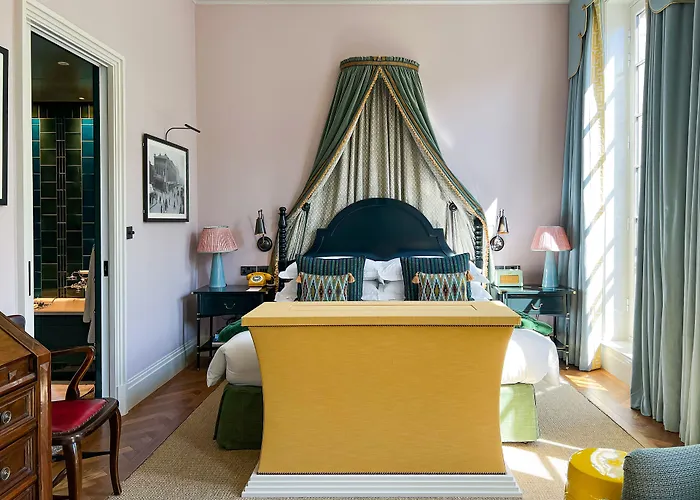 Hotel with Tennis: Beaverbrook Town House