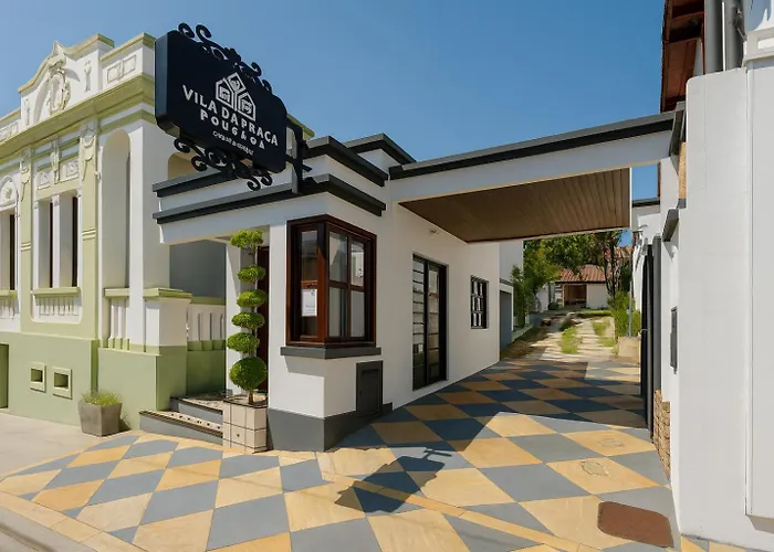 Vila da Praça Pousada