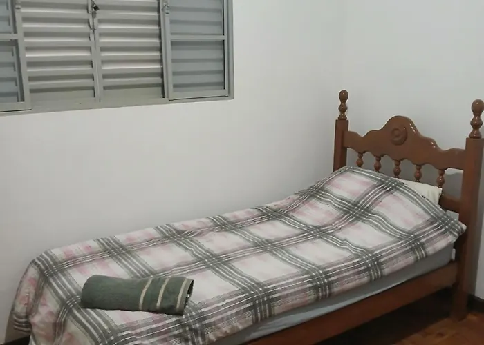 Home office solteiro aconchegante no Centro de Poços de Caldas