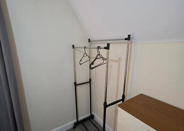 Cozy Guest Room In Colchester - Perfect For Travelers