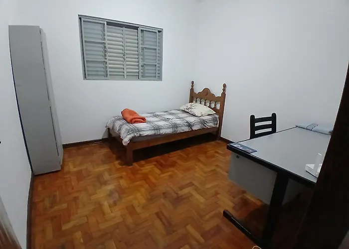 Home office solteiro aconchegante no Centro de Poços de Caldas