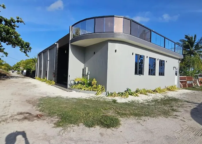 Oceara Dharavandhoo