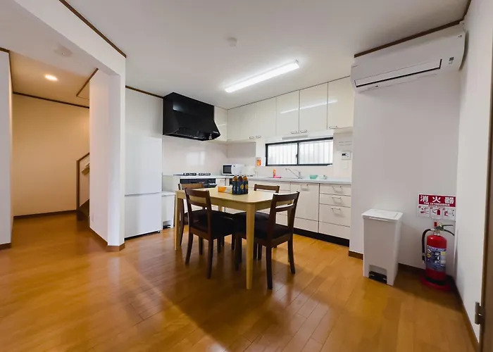 Akira Hiro House - Room203