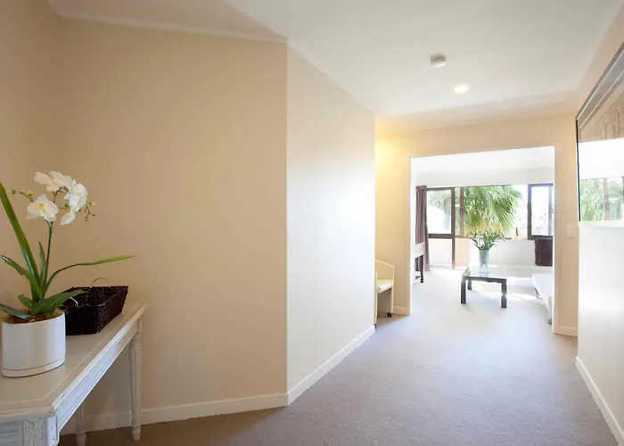 Romantic hotels Auckland Airport Kiwi