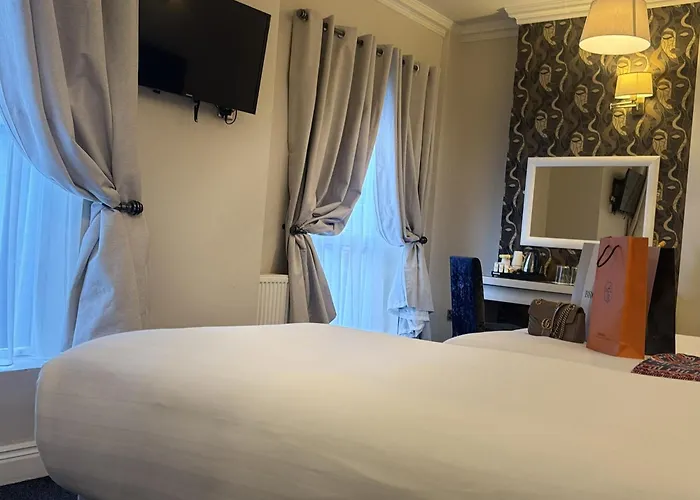 Hotel St George By Nina