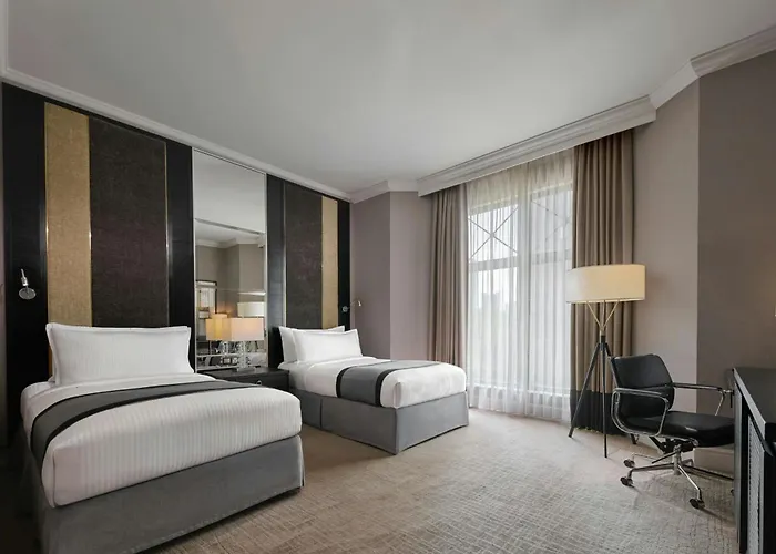 Hotel with Tennis: The Ritz-Carlton, Kuala Lumpur