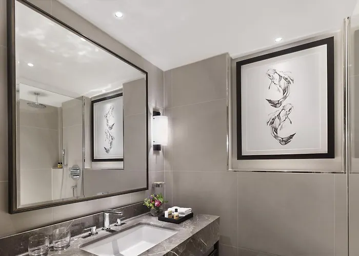  Hyatt Regency London - The Churchill