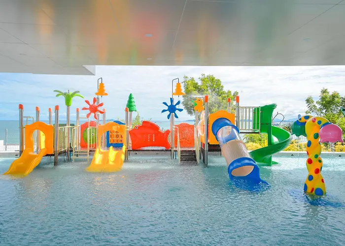 Romantic hotel: Royal Cliff Beach Hotel Pattaya