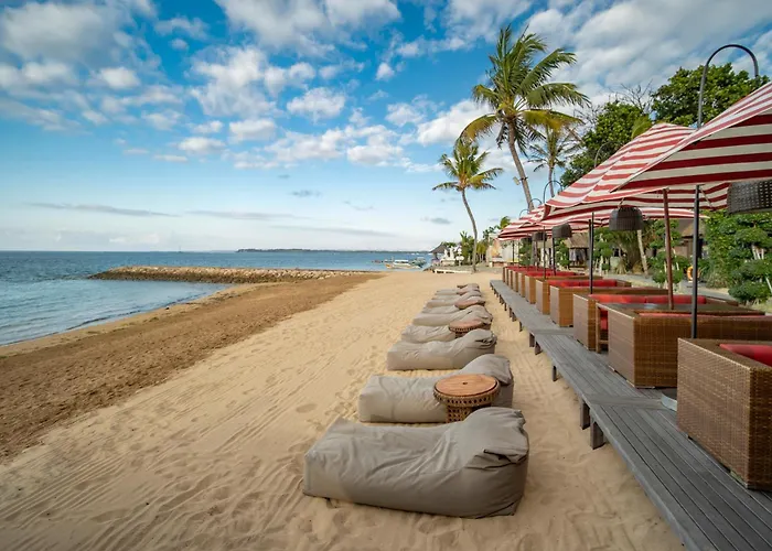 Luxe hotel: Puri Santrian Beach Resort And Spa