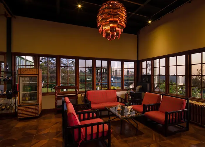 Luxury hotel only: Heritance Tea Factory (Adults Only)