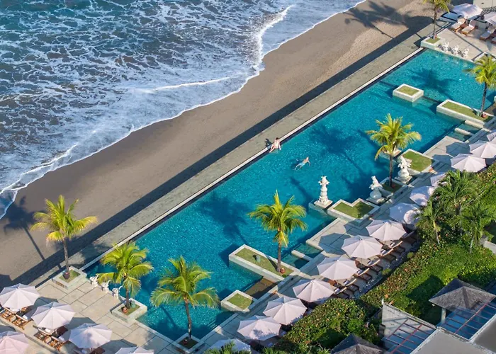 Central hotel: The Seminyak Beach Resort & Spa