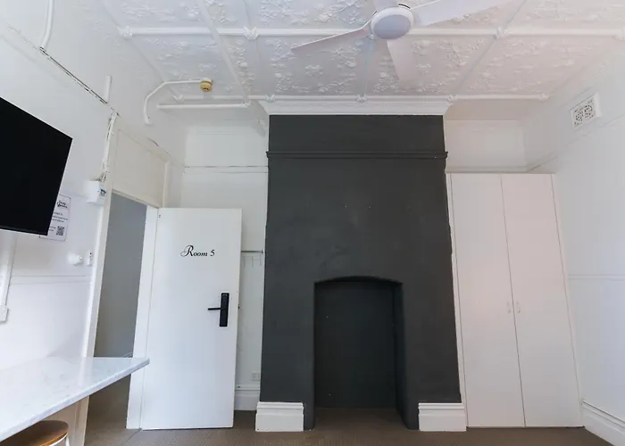 Manly Beach Guesthouse