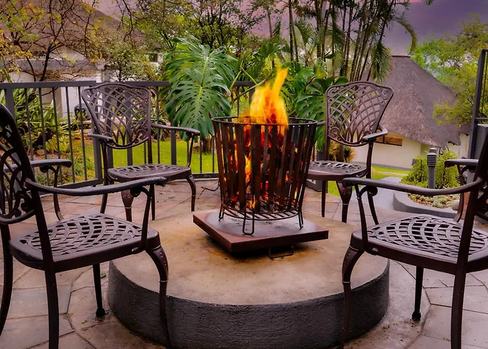 La Roca Guest House