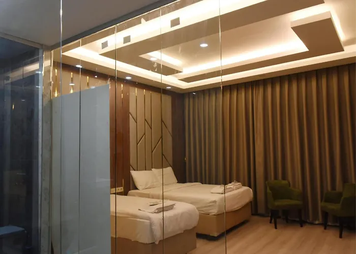 Golden Pera'S & Spa