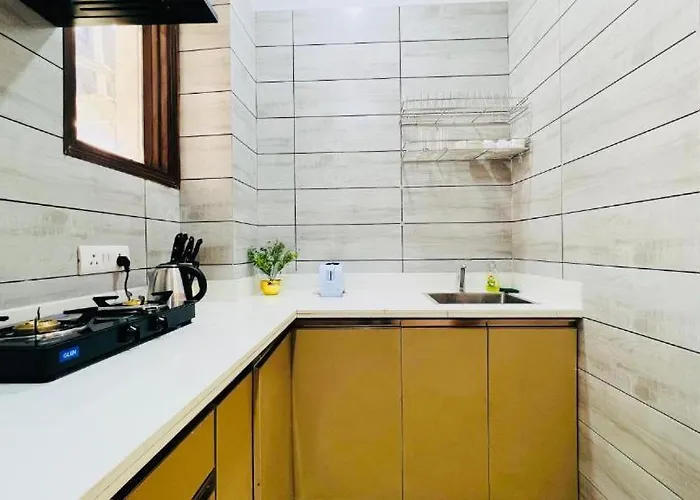 Olive Service Apartments - City Centre Noida