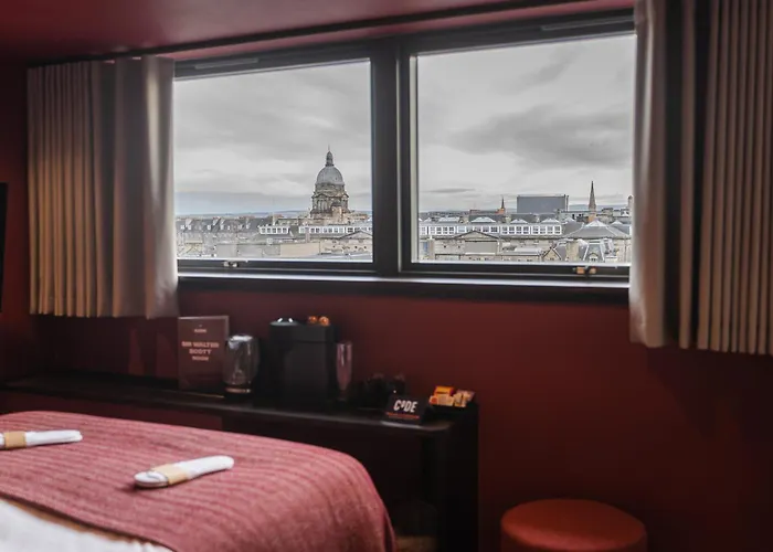 Hotel: Code - The Court, Edinburgh