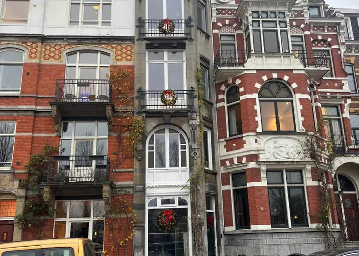 Lovely Small Apartment In 'De Pijp'