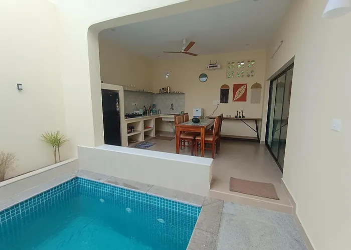Bougainville, Serenity Pvt Pool