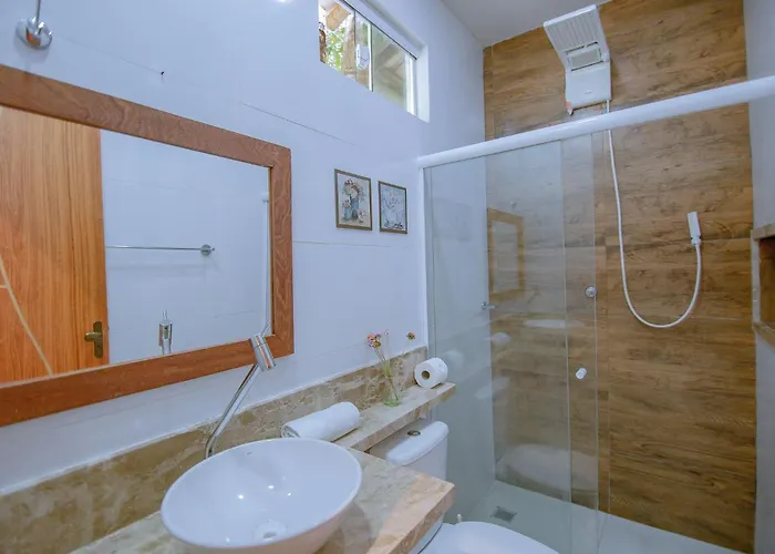 Aruana Suites com Cafe da manha,Piscina, Reserva Natural da Sapiranga 5km da Vila de Praia do Forte