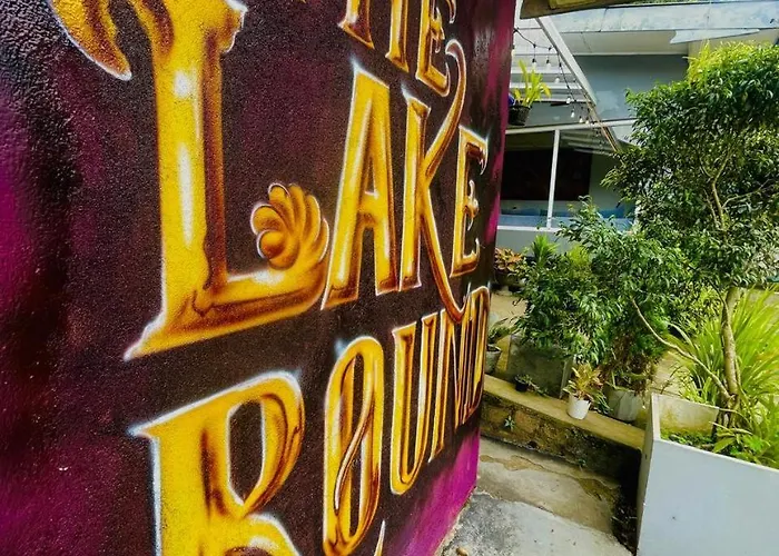 The Lake Round Guest House