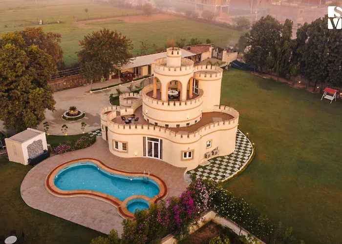 Stayvista'S Mystic Castle With Terrace, Swimming Pool, Lawn With Gazebo
