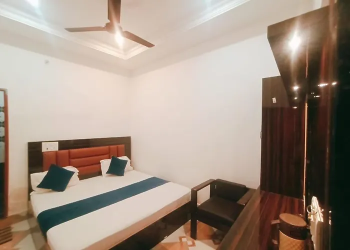 Pet Friendly hotel: Hotel The Mansarovar Palace , Near Ram Mandir