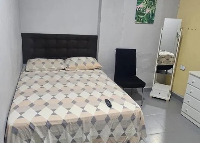 Quarto com otima localização