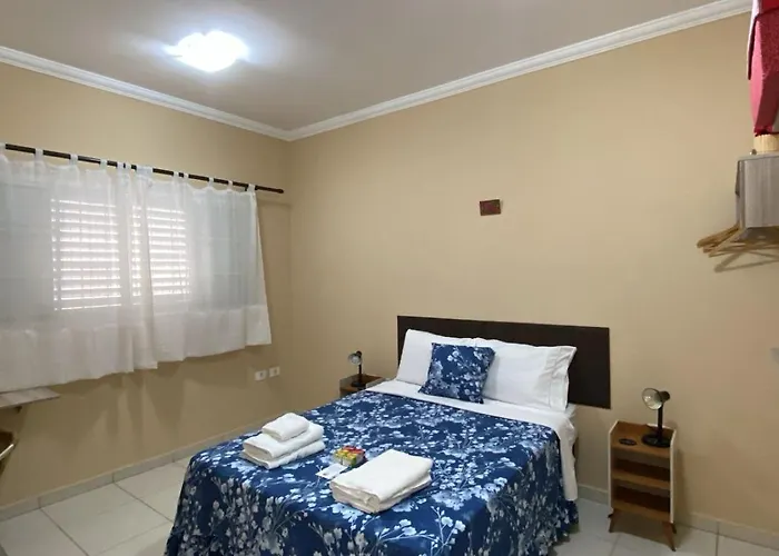 Maravilhosas Suítes e Estúdios Casa das Flores no Centro de Assis SP-Brasil