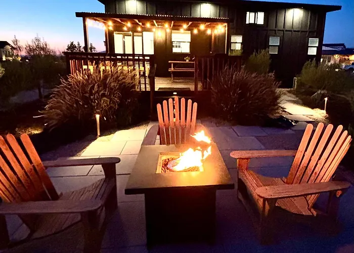 Private Romantic Escape - Hot Tub - Endless Views